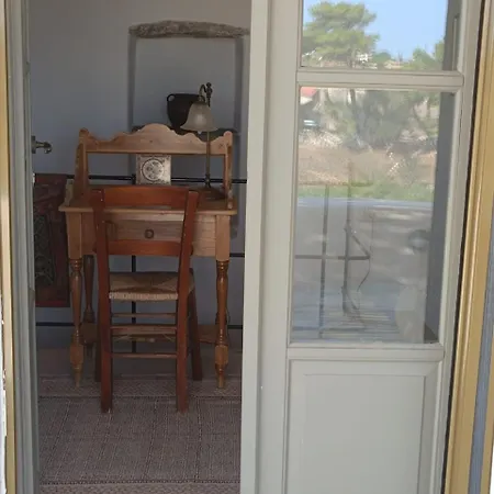 Elegantly Restored Traditional Дом отдыха Logothetianika